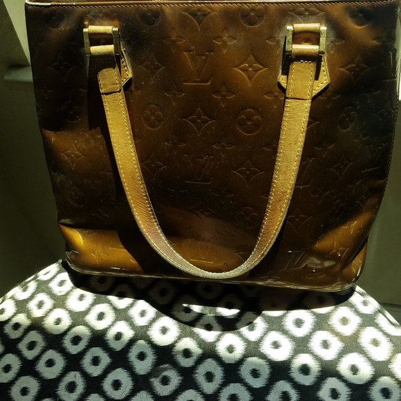 Louis Vuitton patent leather bag - Picture 2 of 3